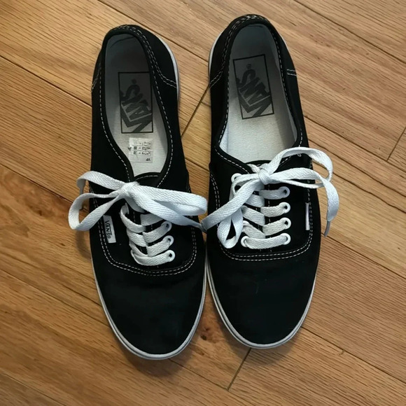 Vans | Authentic | Low Pro | Black Canvas Shoes | Women’s size 7 - Picture 5 of 10